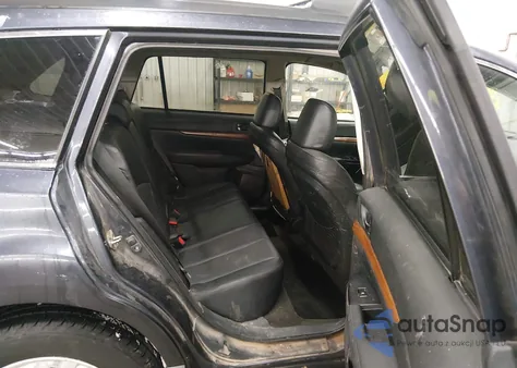 2013 Subaru Outback 2.5I Limited z USA, uszkodzony, nr VIN 4S4BRCKC6D3320558